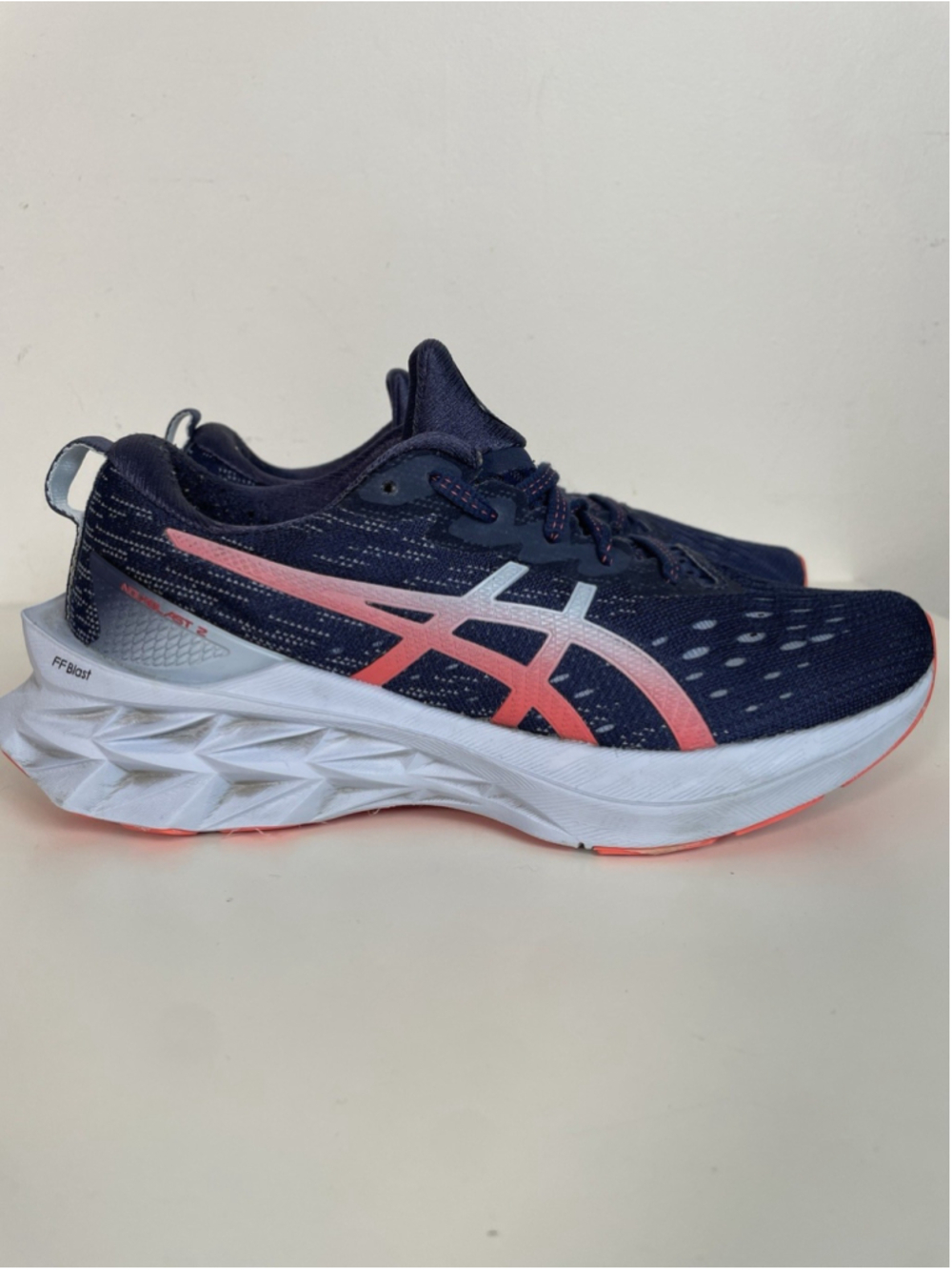 ASICS Novablast 2 Shoes Womens Size 7.5 Thunder Blue Road Running Sneakers